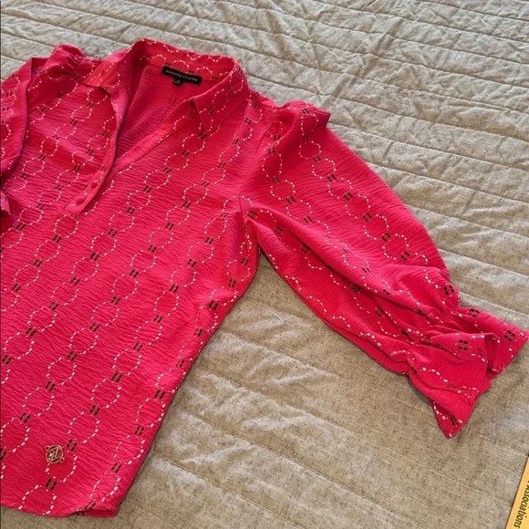 Adrienne Vittadini Bright Fuchsia Blouse; women’s size medium - Picture 3 of 12
